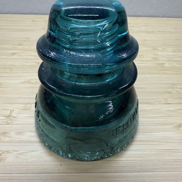 Vintage Hemingray No. 42 Blue Green Glass Railroad RR Telegraph Insulator Cap - Picture 4 of 5